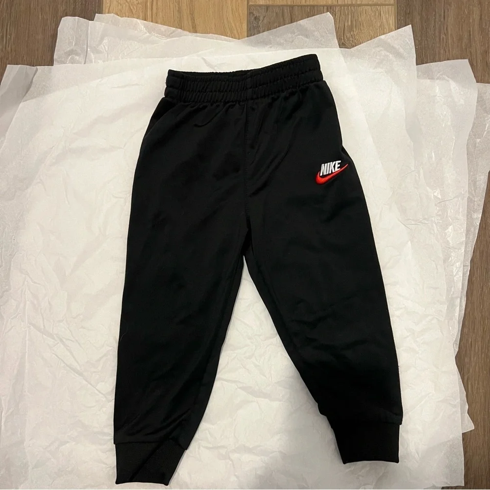 Nike Red and Black Draft Pick top and black jogger pants size 18 months